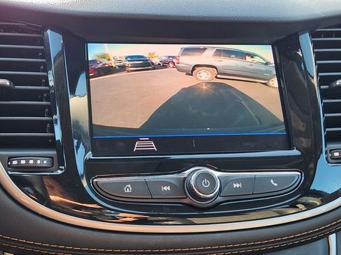 Used 2021 Chevrolet Trax LT w/ LT Convenience Package image 21