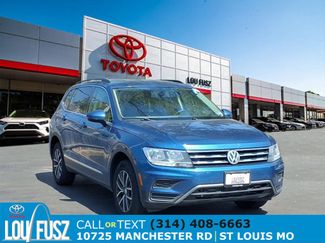 Used 2020 Volkswagen Tiguan SE image 1