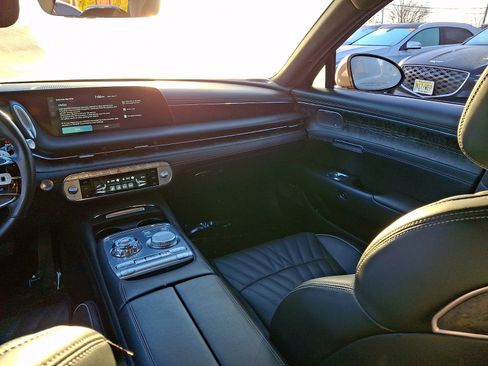 Used 2023 Genesis G90 3.5T image 16