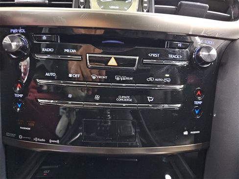 Used 2018 Lexus LX 570 4WD image 27