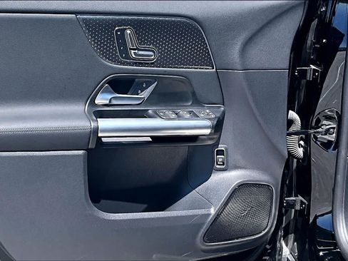 Certified 2025 Mercedes-Benz GLA 250 image 22