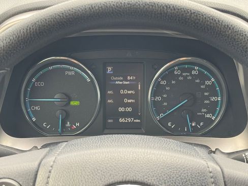 Used 2018 Toyota RAV4 LE w/ Protection Package AWD/4WD image 14