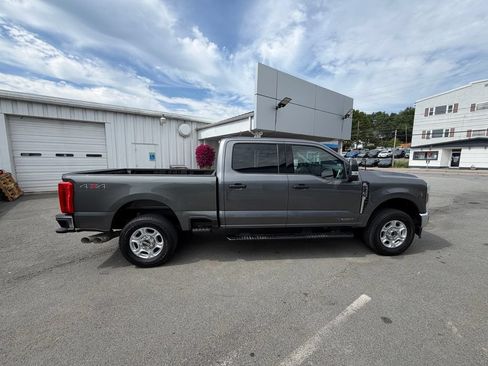 Used 2025 Ford F250 XLT AWD/4WD image 6