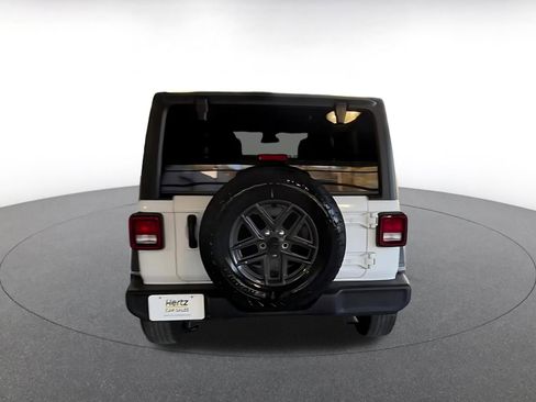 Used 2025 Jeep Wrangler Sport S image 17