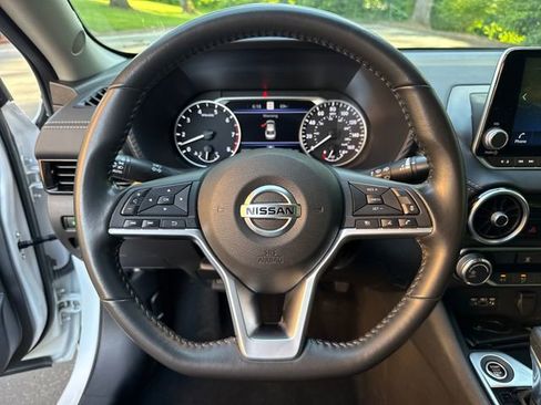 Used 2022 Nissan Sentra SV w/ Trunk Package FWD image 11