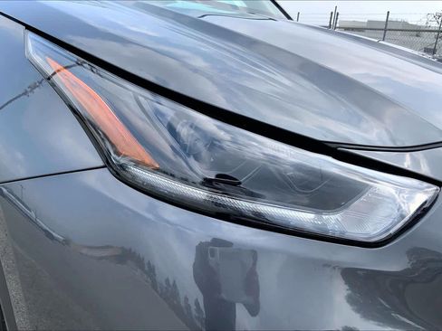 Used 2025 Toyota Highlander XSE image 27