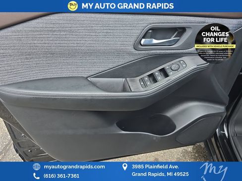 Used 2023 Nissan Rogue SV AWD/4WD image 10