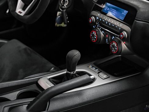 Used 2015 Chevrolet Camaro Z/28 image 50