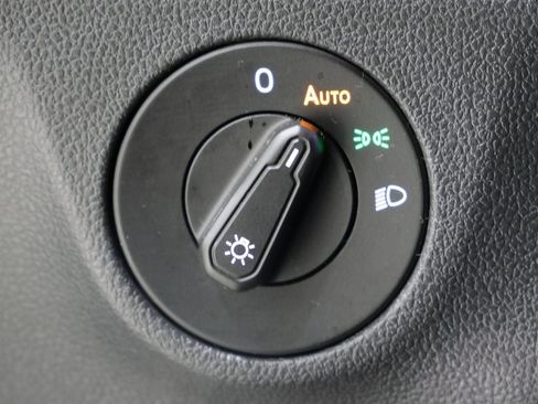 Used 2020 Volkswagen Jetta GLI image 14