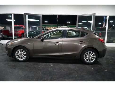 Used 2014 MAZDA MAZDA3 i Grand Touring image 4