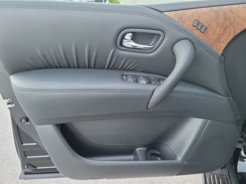 Certified 2024 Nissan Armada SL w/ Captain's Chairs Package image 17