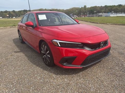 Used 2024 Honda Civic EX-L image 2