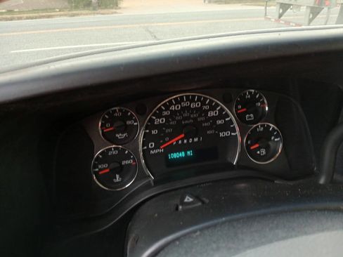 Used 2011 GMC Savana 3500 image 3