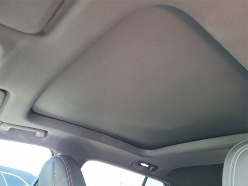 New 2025 Chevrolet Equinox EV RS image 17