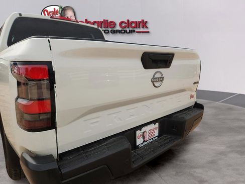 Used 2025 Nissan Frontier S AWD/4WD image 9