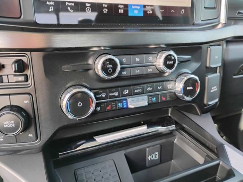 Used 2024 Ford F250 Lariat image 28