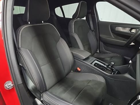 Used 2023 Volvo C40 P8 Recharge Ultimate w/ Protection Package Premier image 15