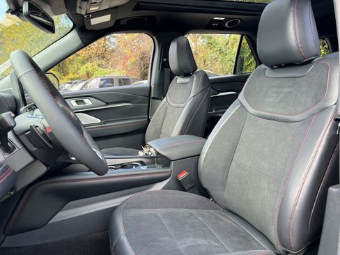 New 2026 Ford Explorer ST w/ Sun And Sound Package image 13
