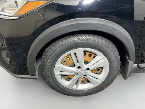 Used 2022 Nissan Kicks S FWD image 13