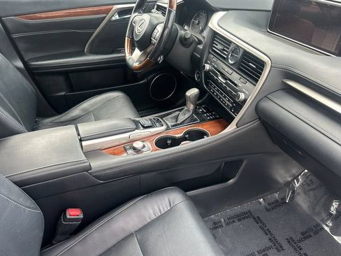 Used 2018 Lexus RX 450hL Premium w/ Premium Package AWD/4WD image 17