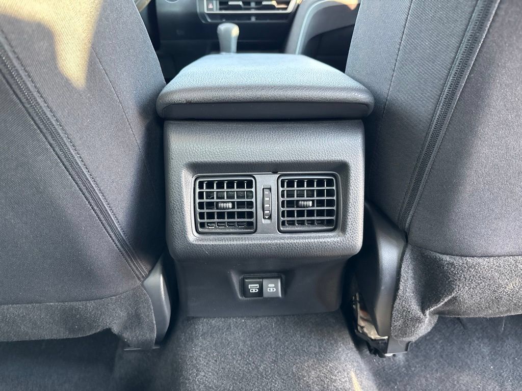 Used 2025 Toyota Camry LE FWD image 25