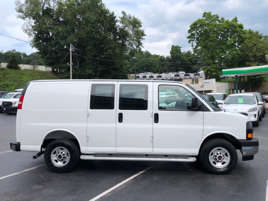 Used 2025 GMC Savana 2500 w/ Driver Convenience Package RWD image 7