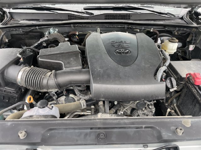 Used 2023 Toyota Tacoma SR5 w/ Technology Package AWD/4WD image 31