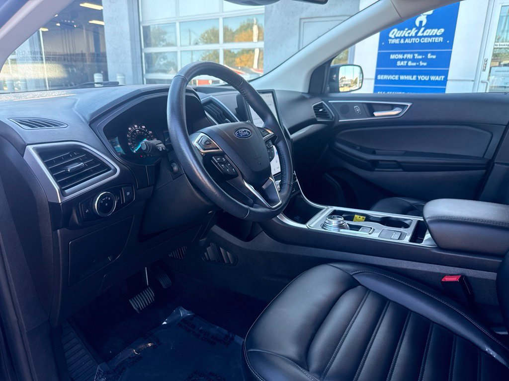 Used 2024 Ford Edge SEL AWD/4WD image 16