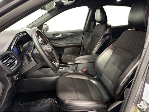 Used 2025 Ford Escape ST-Line AWD/4WD image 10