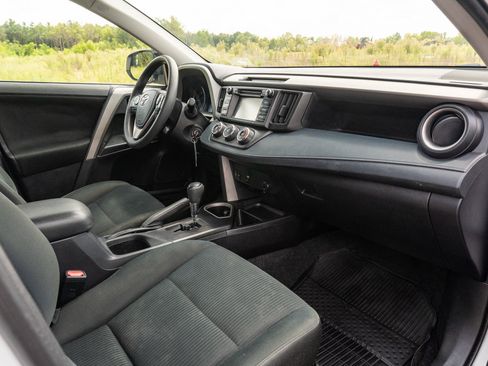 Used 2018 Toyota RAV4 LE w/ All Weather Liner Package FWD image 18