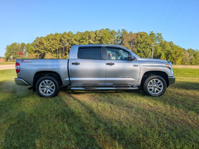 Used 2020 Toyota Tundra SR5 w/ SR5 Leather Package AWD/4WD image 2