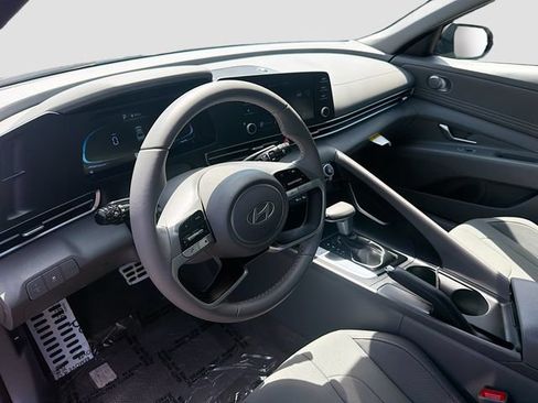 Certified 2026 Hyundai Elantra Sport FWD image 9