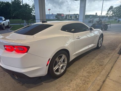 Used 2023 Chevrolet Camaro LT RWD image 4