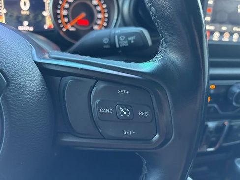 Used 2021 Jeep Gladiator Sport image 21