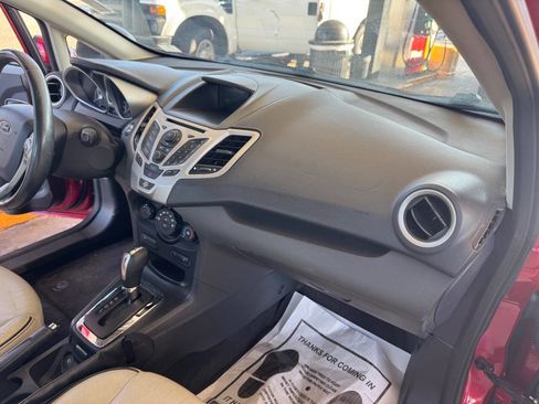 Used 2012 Ford Fiesta SEL image 10