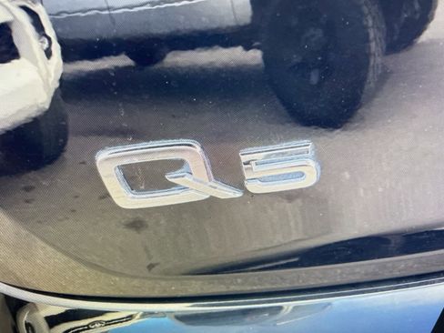 Used 2021 Audi Q5 Premium image 16