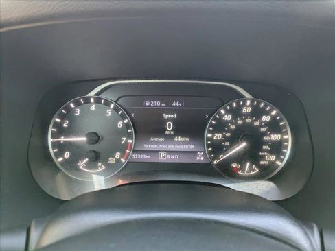 Used 2022 Nissan Frontier SV image 12