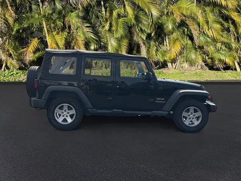 Used 2015 Jeep Wrangler Unlimited Sport AWD/4WD image 2