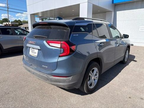 Used 2024 GMC Terrain SLE w/ Driver Convenience Package AWD/4WD image 16