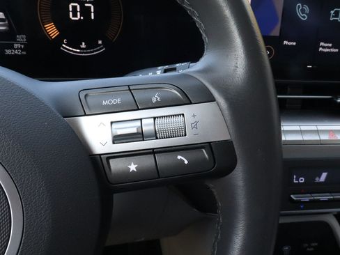 Used 2025 Hyundai Kona SEL FWD image 27