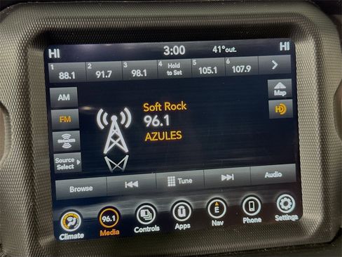 Used 2022 Jeep Gladiator Willys image 37