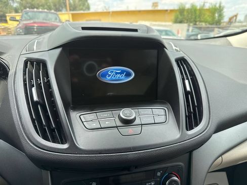Used 2017 Ford Escape SE w/ SE Leather Comfort Package FWD image 21