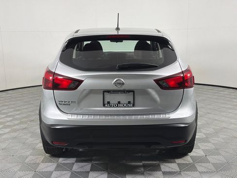 Used 2017 Nissan Rogue Sport S w/ S Appearance Package FWD image 5