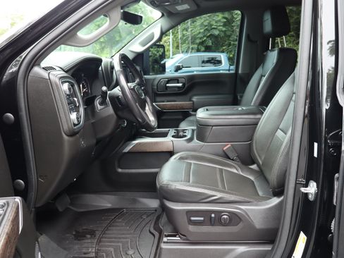 Used 2022 GMC Sierra 3500 Denali w/ Denali Black Diamond Edition AWD/4WD image 21