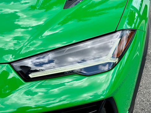 Used 2024 Lamborghini Urus Performante AWD/4WD image 31