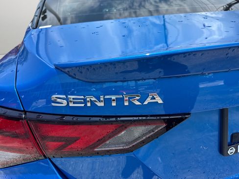 Certified 2025 Nissan Sentra SR FWD image 39