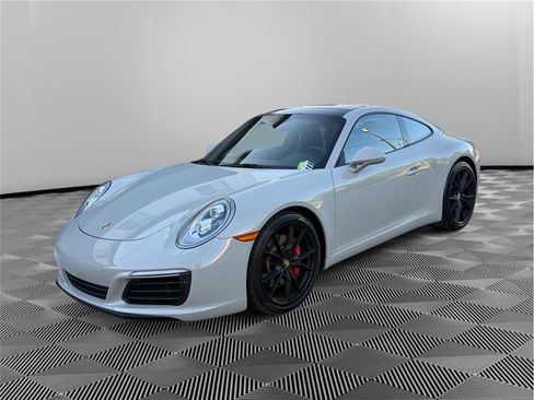 Used 2018 Porsche 911 Carrera S RWD image 2