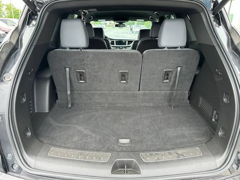 Used 2023 Buick Enclave Essence w/ Trailering Package, 5000 lbs. AWD/4WD image 15