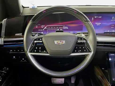 Used 2025 Cadillac Escalade ESV Sport Platinum w/ LPO, ONYX Package AWD/4WD image 12