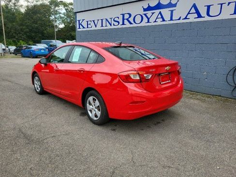 Used 2018 Chevrolet Cruze LS image 8